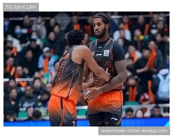 勇士替补群太给力了，主帅笑着鼓掌，勇士队引援